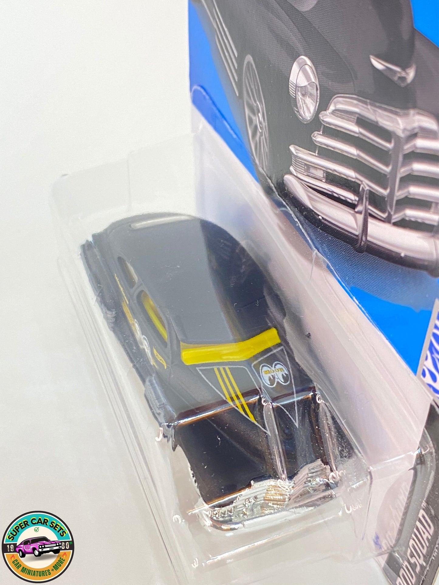 Hot Wheels – Rod Squad – (155/250) – Chevy Fleetline aus dem Jahr 1947 (Moon Eyes + schwarze Farbe) (Auto in einwandfreiem Zustand, aber die Karte weist einen kleinen Riss auf)