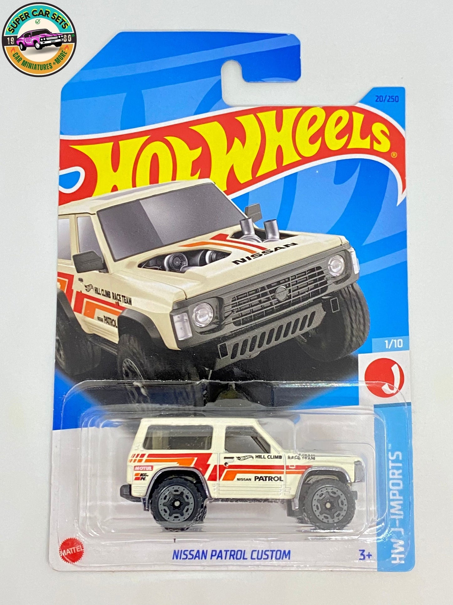 Nissan Patrol Custom (cream colour) - HW J-Imports - 2023 (1/10) Hot Wheels