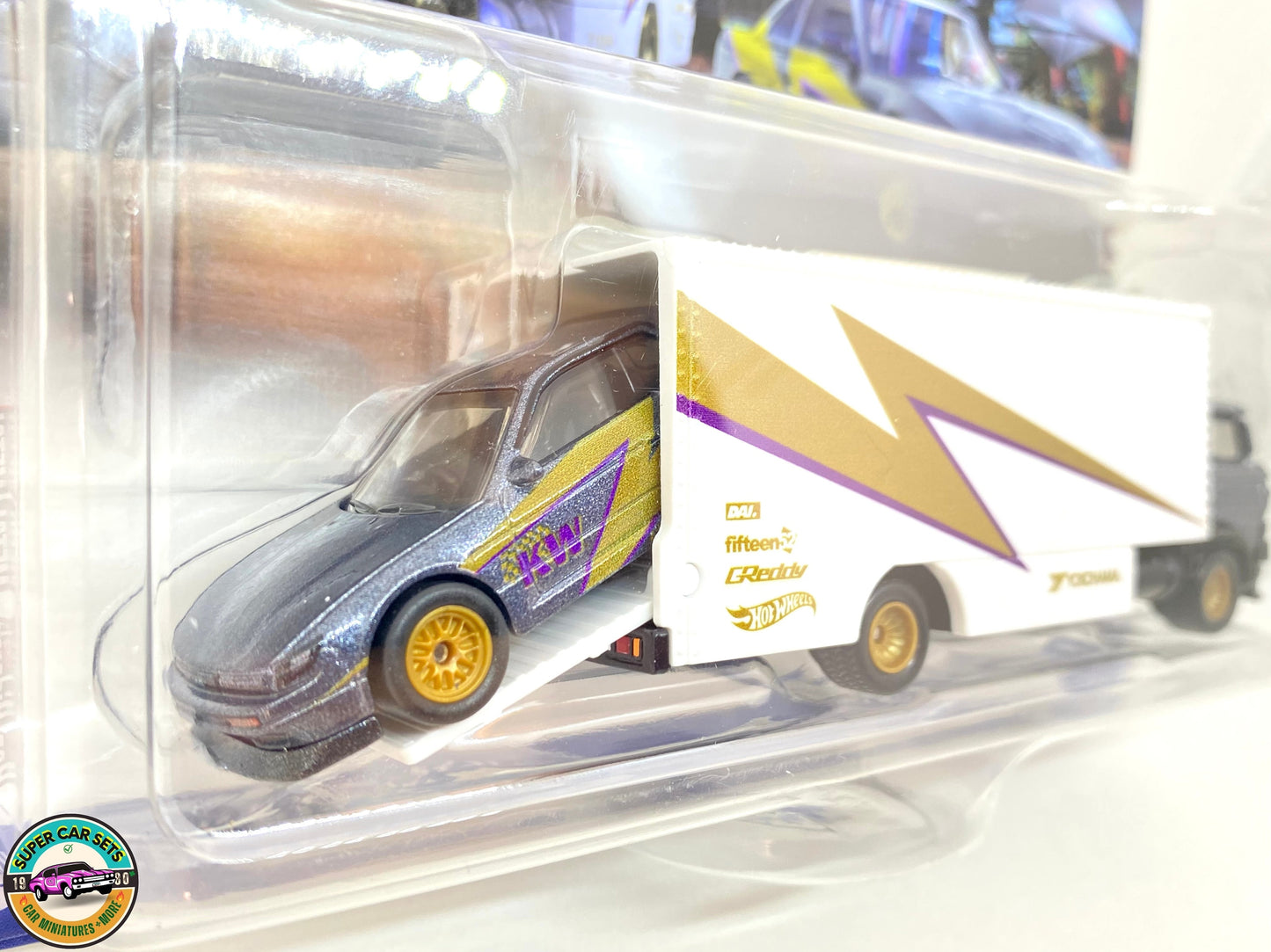 Nissan Silvia (S13) + Sakura Sprinter – Hot Wheels Team Transport