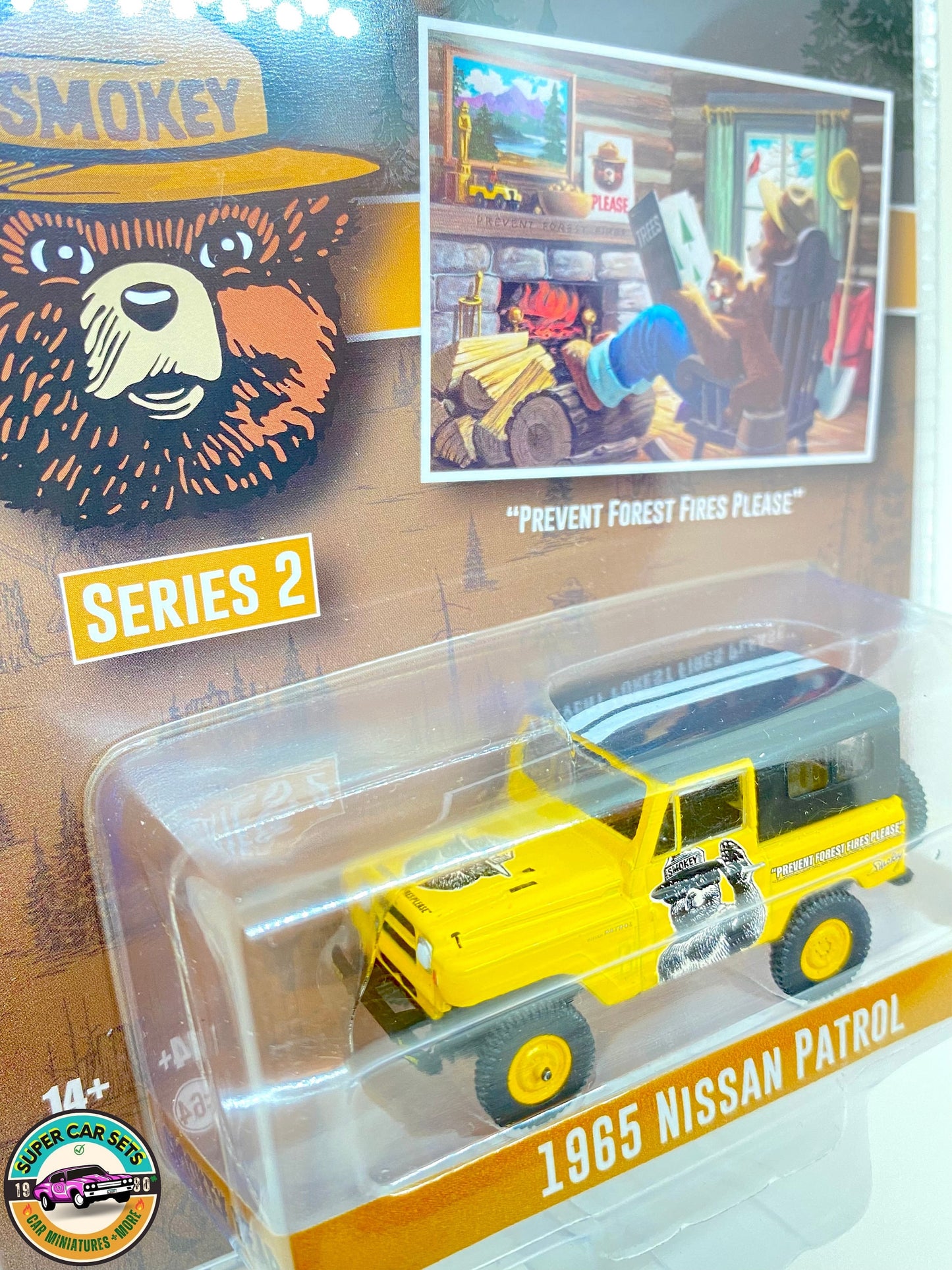 Smokey Bear Serie 2 - 1965 Nissan Patrol made by Greenlight