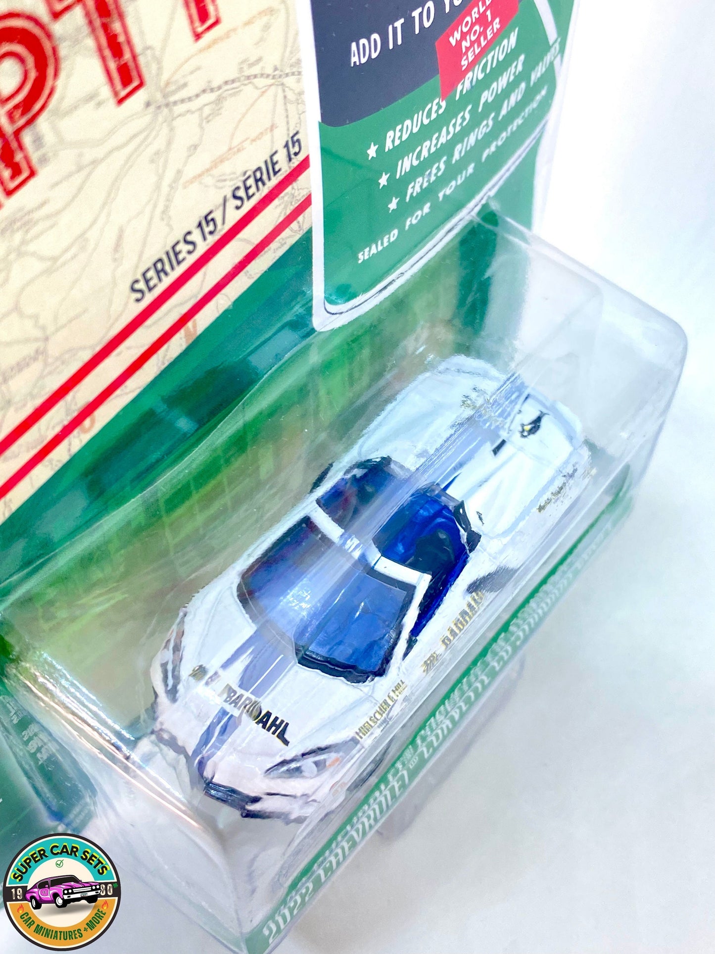 Bardahl 2022 Chevrolet Corvette C8 Stingray Coupé (weiße Farbe) – Running on Empty Serie 15 – hergestellt von Greenlight Collectibles